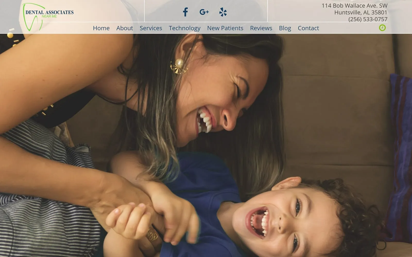 The Screenshot of Children's Dentistry of Huntsville huntsville.dentalassociatesnearme.com Website
